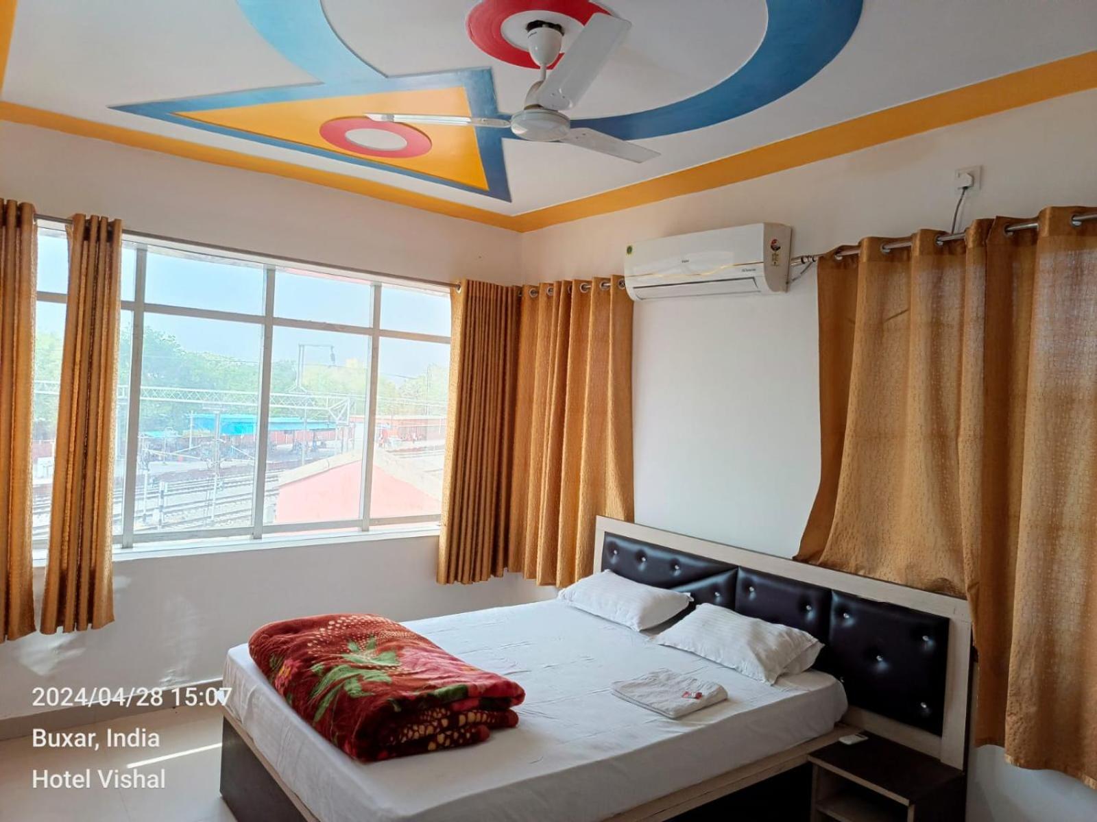 Hotel Vishal Buxar Exterior foto